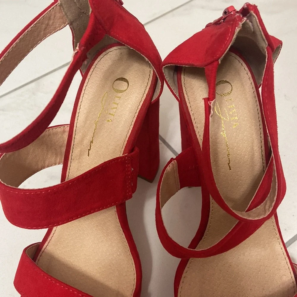Red Heels - Picture 3 of 6